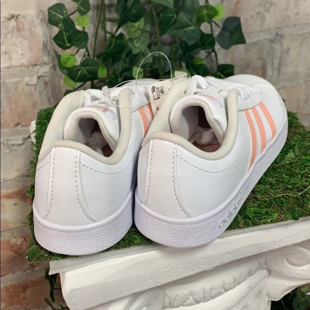 NWT Girls Adidas VL Court 2.0 K Athletic Shoe - Picture 2 of 5